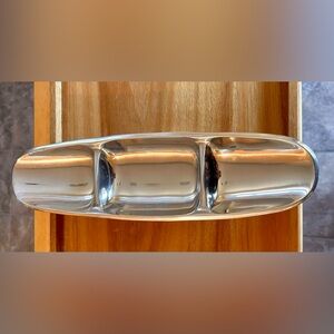 DANSK® JHQ
Classic Fjord T™
Metal Canoe Divided Bowl
Serving Dish